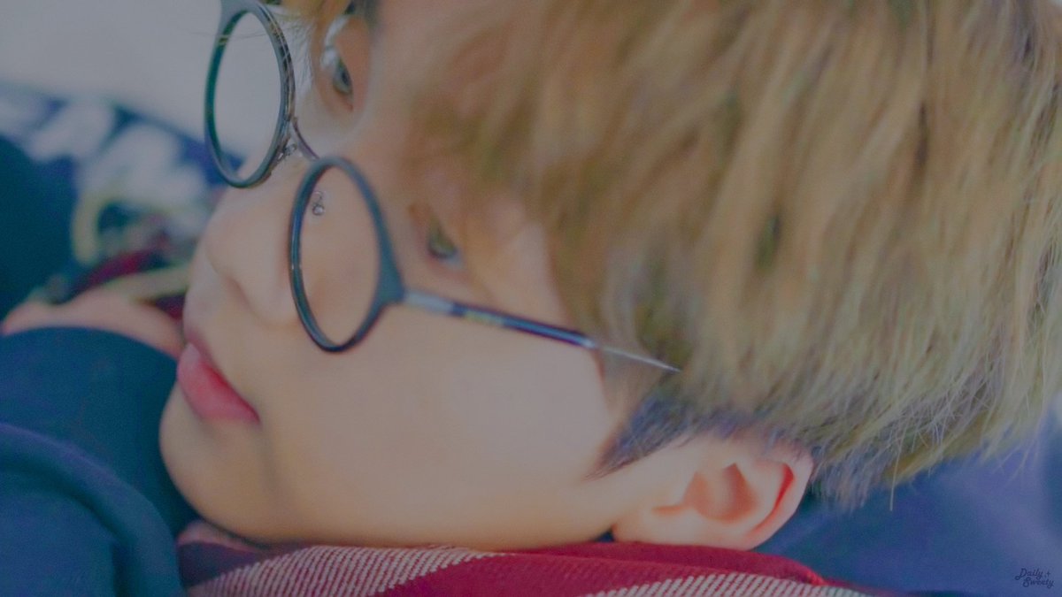 daily_sweety's tweet photo. 181123 앳스타일 화보 영상
#정세운 #JEONGSEWOON https://t.co/zgsSqOTejf