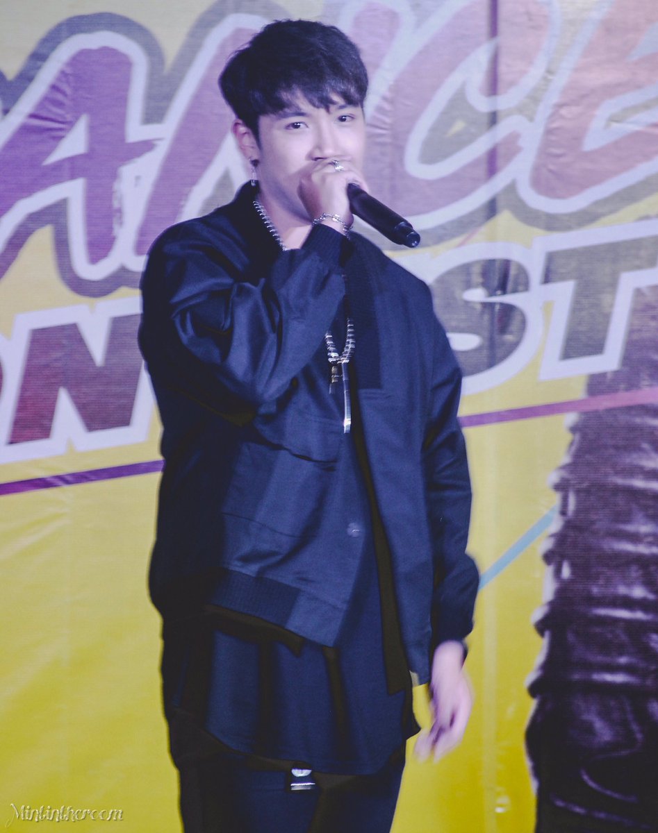 MINTINTHEROOMKS's tweet photo. ฮืออออออกล้องก็งอแง รูปก็ได้มาน้อยแถมหาดีๆไม่ได้เล๊ยยยยยย 😰

มันผิดที่ฉันเองไม่เช็คต้องก่อนนนนน 
@kangsomm 

#แกงส้ม
#Kangsomks 
#MITRKS https://t.co/0QQxVqhfje