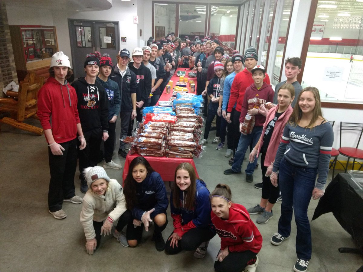 MonticelloMagic's tweet photo. As many of us were surrounded by friends and family this weekend, the Monticello Moose V/JV teams and the U12A RiverHawks helped the homeless by making over 700 (!!!) sandwiches to deliver. The Moose players also donated $193 so those less fortunate had a meal! https://t.co/wspLym56py