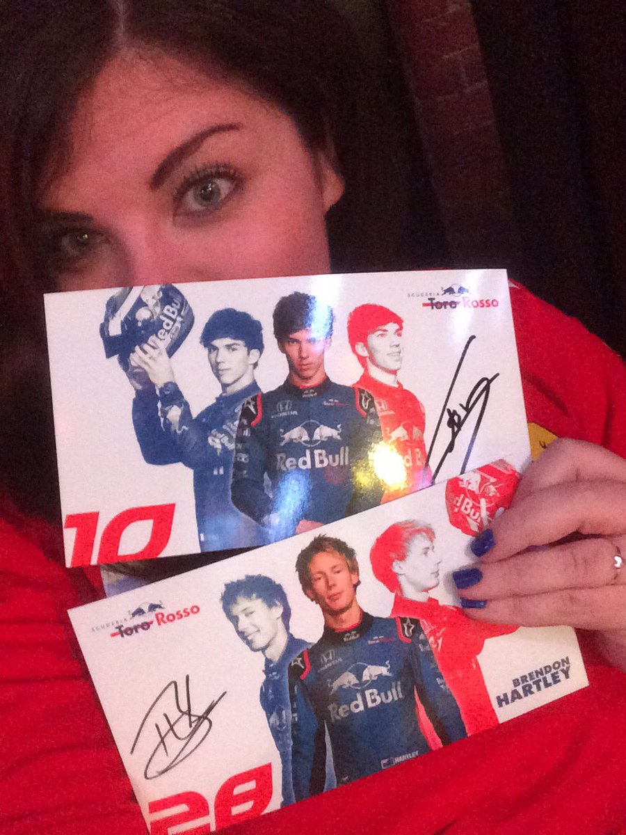 Only gone won myself signed <a href="/BrendonHartley/">Brendon Hartley</a> and <a href="/PierreGASLY/">PIERRE GASLY 🇫🇷</a> photos 😍😍 thank you so much <a href="/GPScreenings/">Grand Prix Screenings</a> #gpscreenings