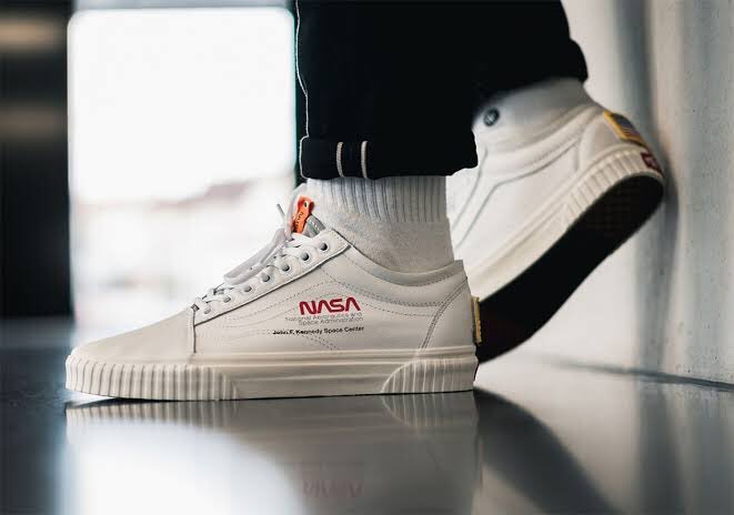 vans x nasa old skool true white
