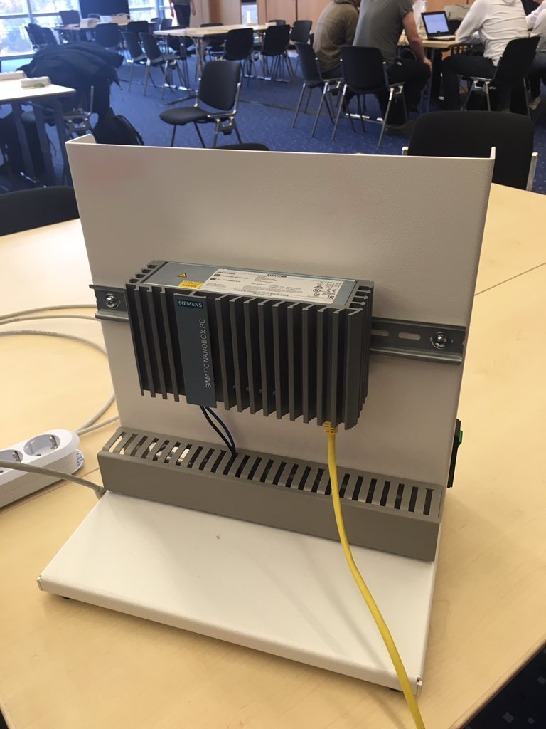 tortenberta's tweet photo. I am so excited... everything is being prepared for Mesago #automationhackathon which will start in Nuremberg at 1 pm today.
And Siemens is part of it!
Siemens will equip the Mesago Automation Hackathon with Simatic Edge Infrastructure. https://t.co/MeTuS4fzsb
