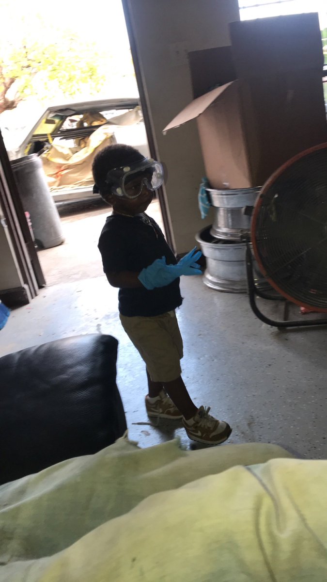 MacaroniMatt305's tweet photo. Mj At Work https://t.co/fcEf5mo694