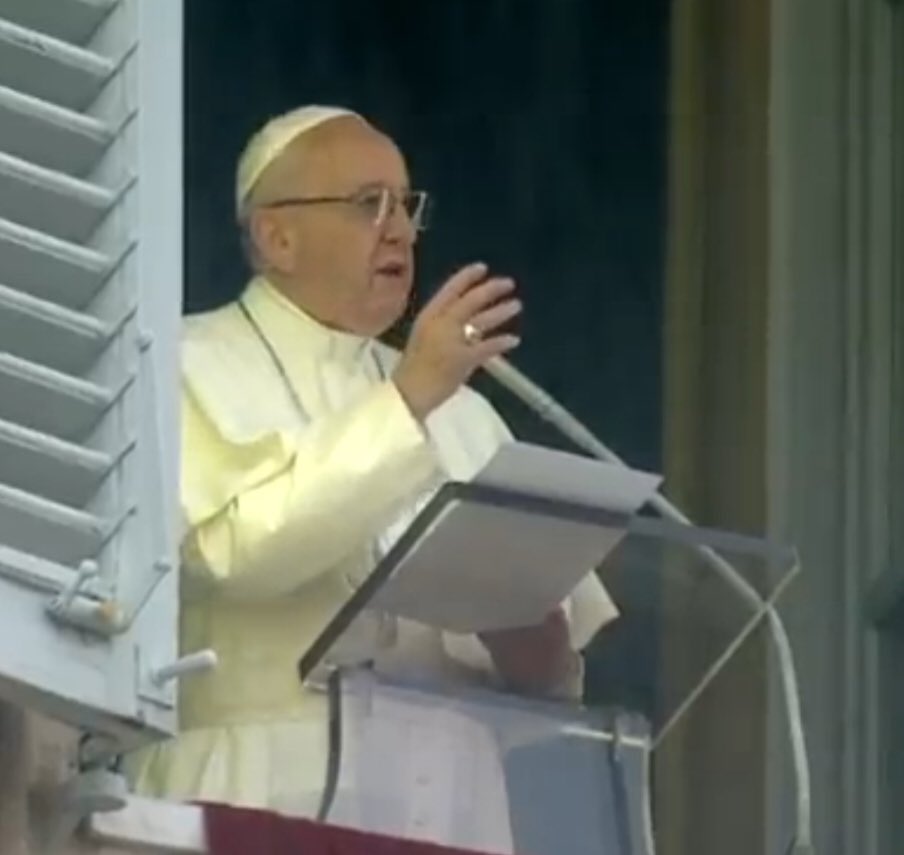 #PopeFrancis on the Feast of Christ the King:
Let God’s Love, the Love of Jesus take root in your heart. You’ll have peace and you’ll have freedom.
#Vatican #Roma #PapaFrancisco