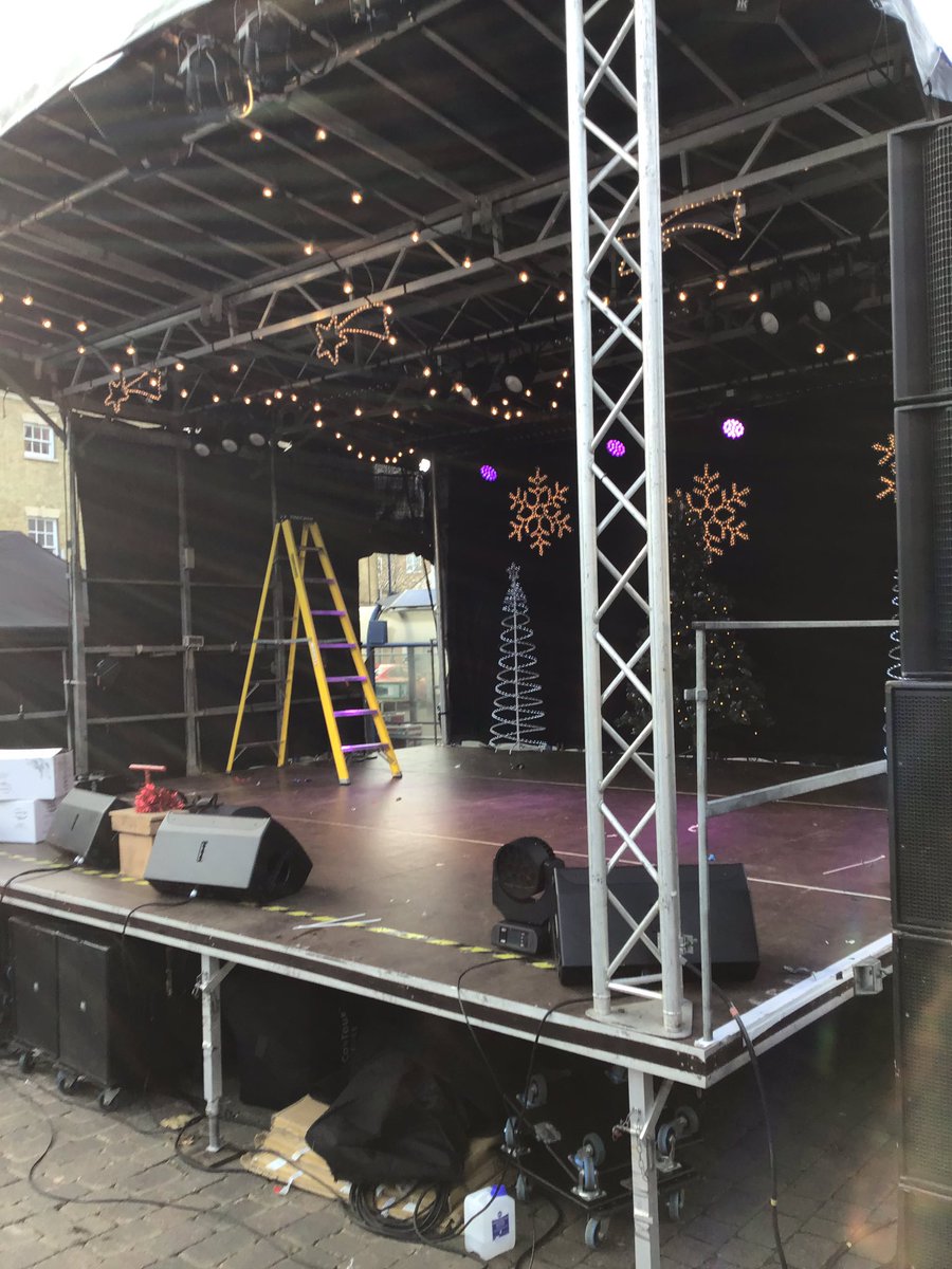 SimonLBradbury's tweet photo. The stage is set for the #StNeots “Christmas Lights Switch-On Event” from 4pm to 6pm TODAY! https://t.co/FGc2rjPVKx