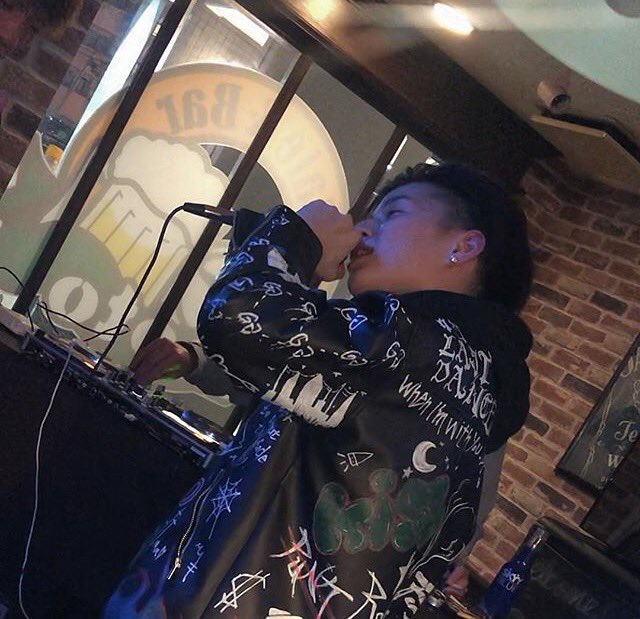 HIAHIA1115's tweet photo. みんなありがとうねぇ🌹✨

バースデーパーティー楽しかったです✨

#でも歌った記憶とかない
#ホンマに皆さんありがとうございました https://t.co/NjQ9fzgqZr