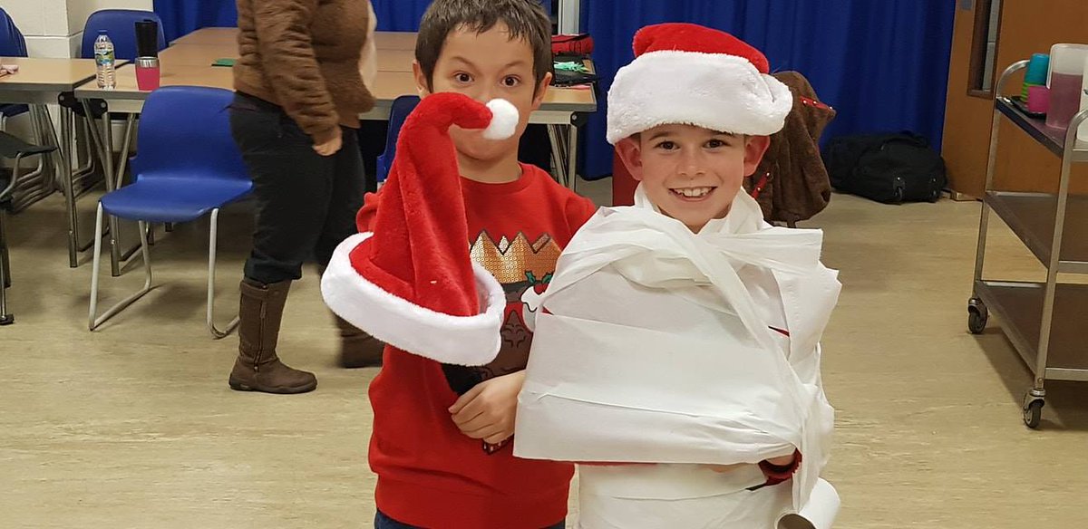 WestLancsScouts's tweet photo. It's almost a a wrap to the weekend! #SantaSleepover https://t.co/pGtJaFVKQX
