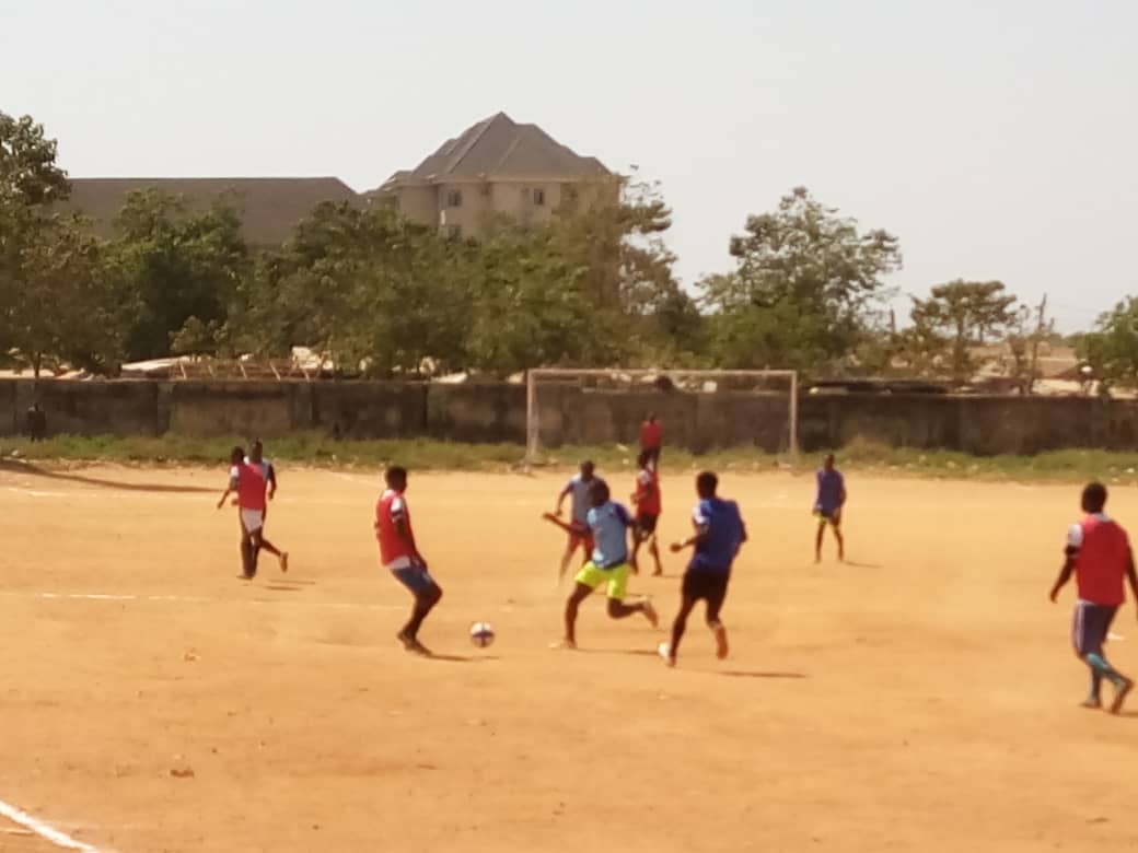 forbetter_life's tweet photo. Durumi youths, @OfficialPDPNig ward members and officials of the football challenge in honor of HE @atiku, Masha Allah.
@bukolasaraki
#Betterlife #betterlifemovement #LetsGetNigeriaWorkingAgain #youthincluvsivenessingovernace #SundayThoughts https://t.co/URot4MQ1bM