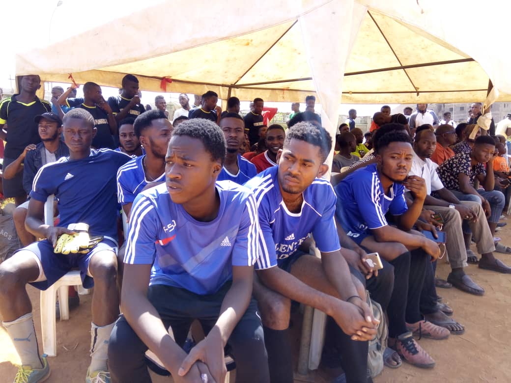 forbetter_life's tweet photo. Durumi youths, @OfficialPDPNig ward members and officials of the football challenge in honor of HE @atiku, Masha Allah.
@bukolasaraki
#Betterlife #betterlifemovement #LetsGetNigeriaWorkingAgain #youthincluvsivenessingovernace #SundayThoughts https://t.co/URot4MQ1bM