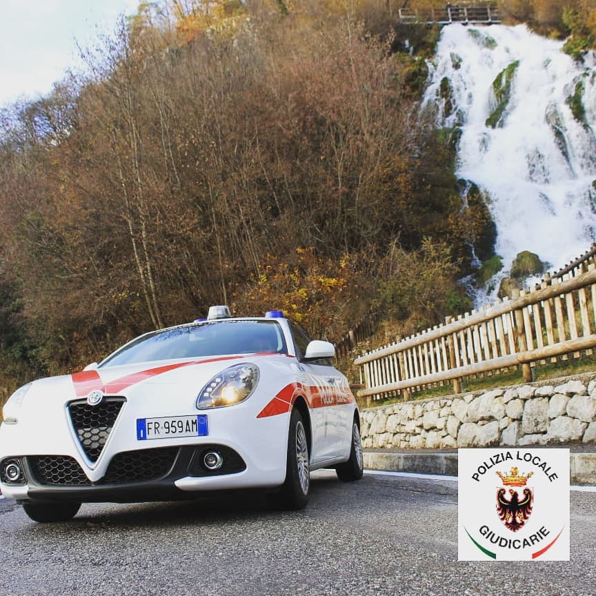PLGiudicarie's tweet photo. La nostra pattuglia con la nuova #giulietta a #Stenico con #alfaromeoclub Bolzano https://t.co/ilVfF0Q5Ke