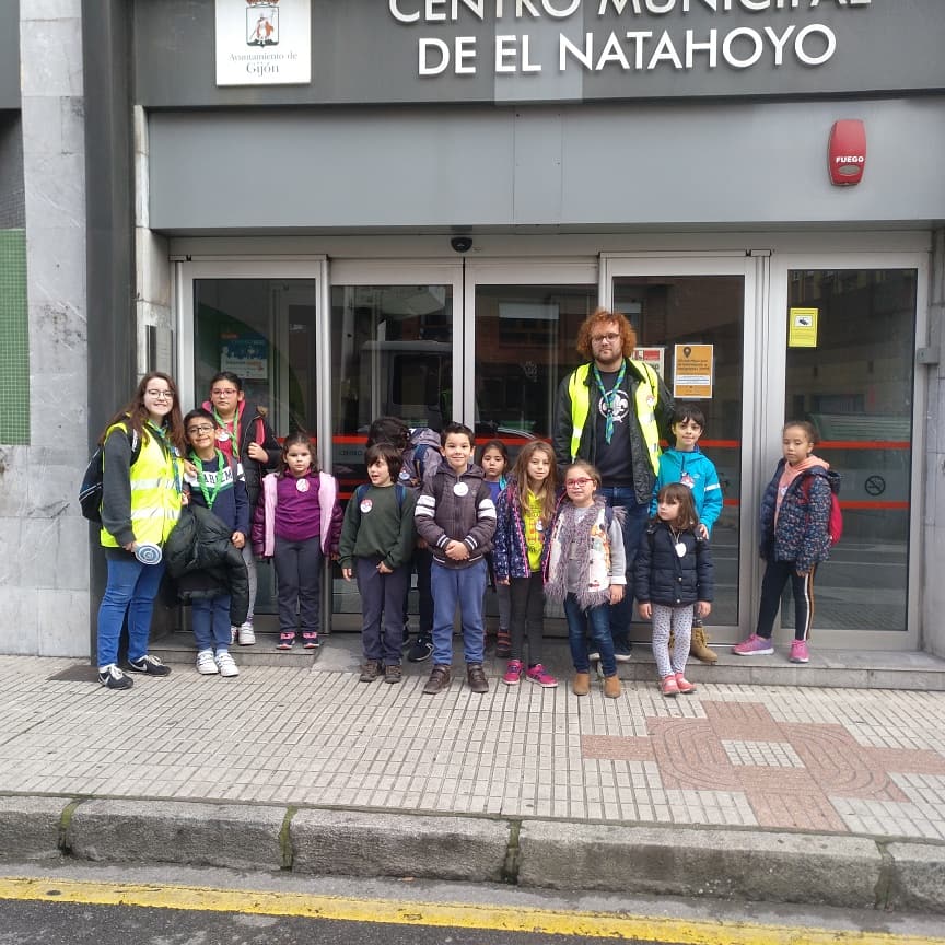 GS_Aramo's tweet photo. La manada waingunga nos fuimos a conocer la ciudad con nuestros amigos pokemon. https://t.co/MKsQnqFu0G