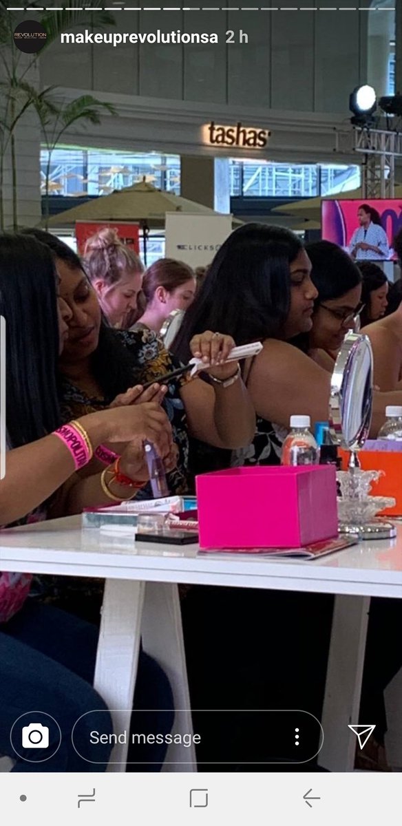 KarunaM6274's tweet photo. #clickschristmas
#cosmobeautymasterclass
@cosmopolitansa
@clicks_sa
@sorbetgroup
@wetnwildbeauty
@makeuprevolution
@makeuprevolutionsa https://t.co/hlqQ8bl4BY