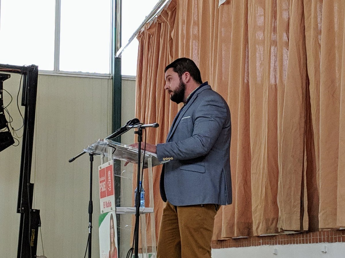 PSOElRubio's tweet photo. .@rafadelafe: Quiero dar las gracias a mi pueblo porque El Rubio va a recuperar la normalidad de la mejor forma posible #VotaPSOE #VotaSusana #MasAndalucia https://t.co/1YzVHuEM1L
