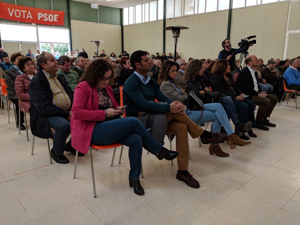 PSOElRubio's tweet photo. .@rafadelafe: Quiero dar las gracias a mi pueblo porque El Rubio va a recuperar la normalidad de la mejor forma posible #VotaPSOE #VotaSusana #MasAndalucia https://t.co/1YzVHuEM1L