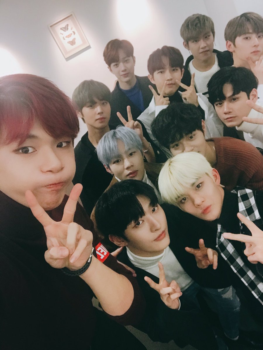 Wanna One tweet media