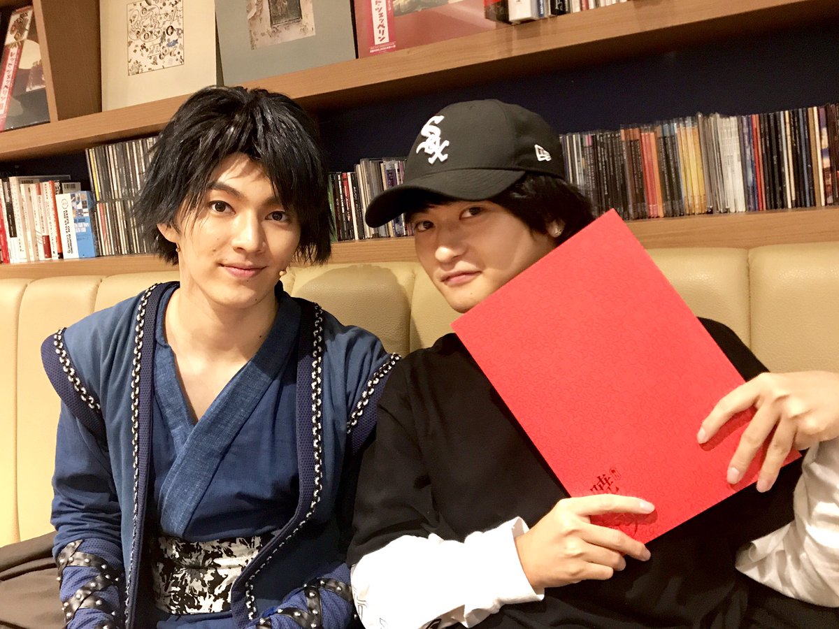 dish_info's tweet photo. #矢部昌暉 出演舞台「 #暁のヨナ 〜緋色の宿命編」10日目千秋楽が無事終了しました‼️✨柊生も駆けつけてくれました🙌応援してくださったみなさん、ありがとうございました😆💡

#橘柊生 #DISH #ハク https://t.co/H905bufKJd