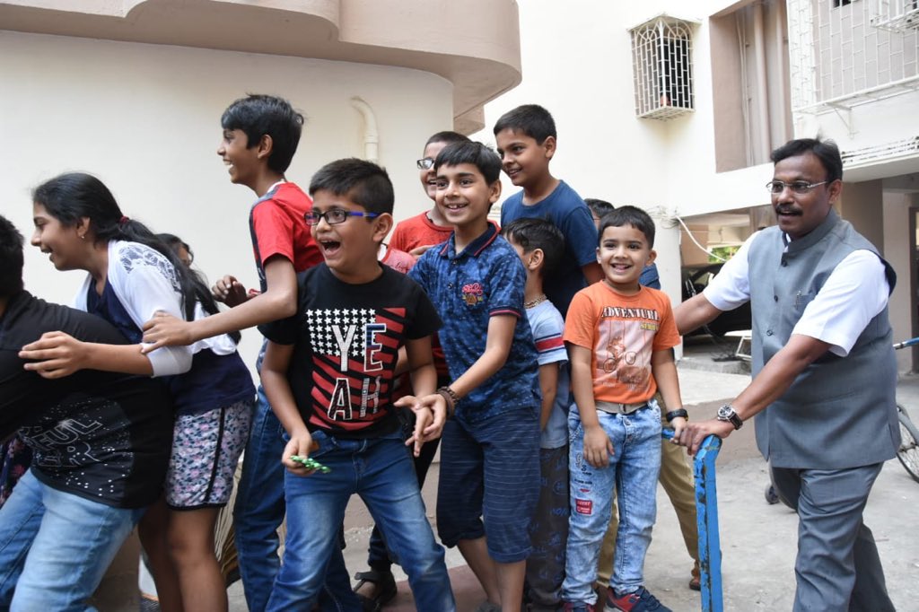 TawdeVinod's tweet photo. The development and beautification in various housing complexes in my Borivali constituency, has truly transformed the area. This has positively impacted the lives of the residents, fulfilling new enthusiasm in the locality. https://t.co/5Gwi2yDgNZ