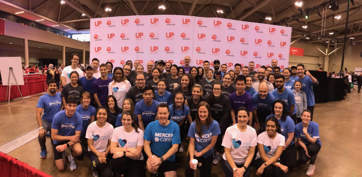 _khendershot's tweet photo. Putting community before industry for the greater good!  #MMCGoodDay #WTW #unitedway #up4community #mercercares #cntower https://t.co/7uVBz6DtcL