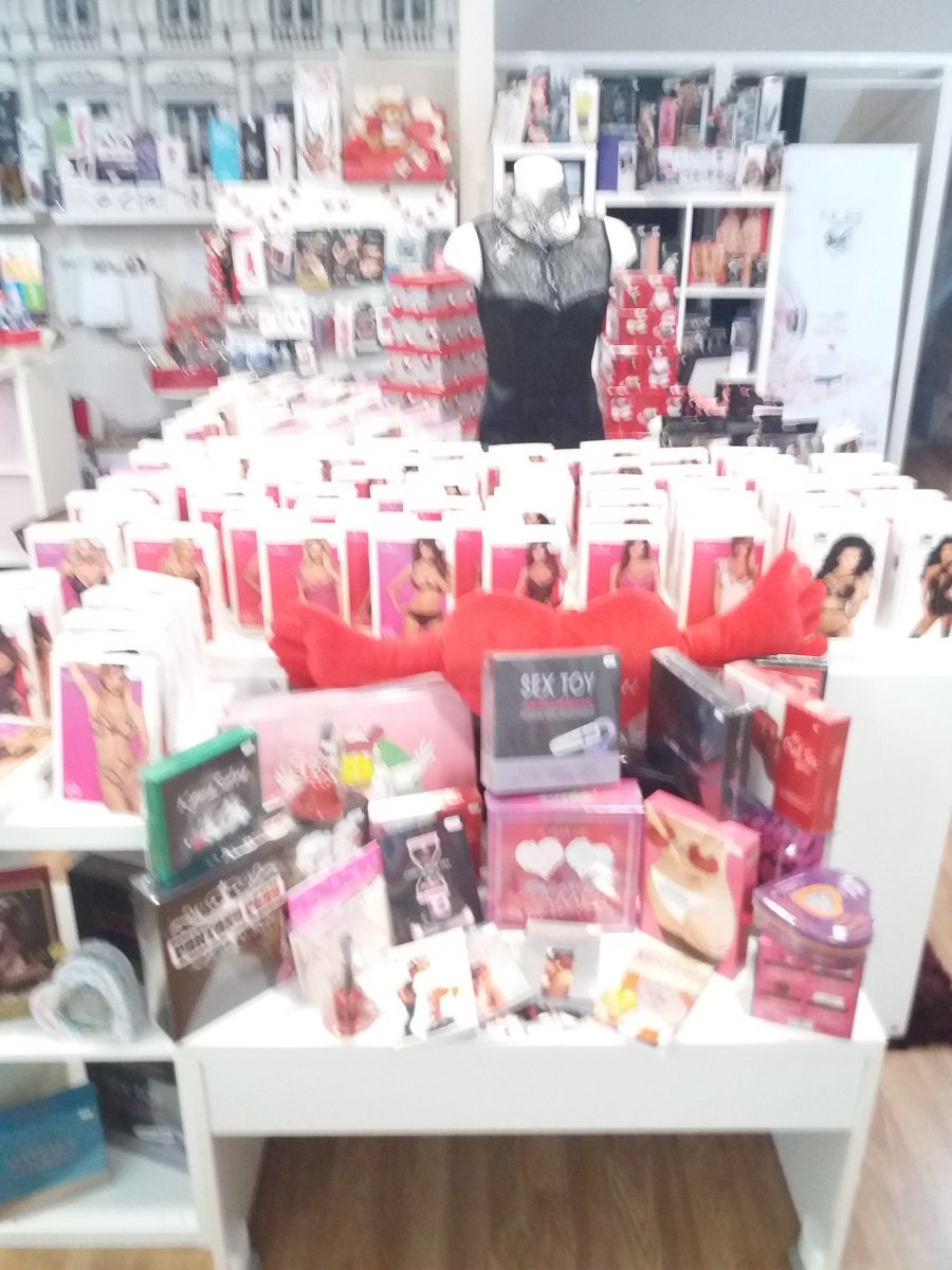 SecretsVila's tweet photo. Chic@s! Nos han llegado un montón d #JuguetesEróticos #Lencería #Lubricantes ideales para regalar esta #Navidad
Nois/es! Ens han arribat un munt d #JoguinesEròtiques #Llenceria #Lubricants ideals x regalar aquest #Nadal
@SecretsVila rambla Modolell 51
#Viladecans
@Mercatmedieval https://t.co/m90bYVoqXB