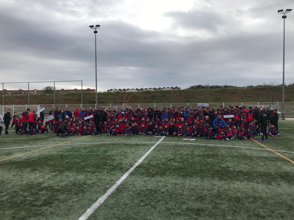 cssabadell's tweet photo. ⚽🏆🎖Le deseamos toda la suerte y todos los éxitos del mundo a la Vocalia de fútbol #Roureda de #Sabadell.Y nuestro agradecimiento por invitarnos a la presentación de oficial de sus equipos y plantillas.
⚽🎖🏆¡Ánimo campeones🏆🎖⚽ https://t.co/nzomtLBHxz https://t.co/qD8aKDN8ju