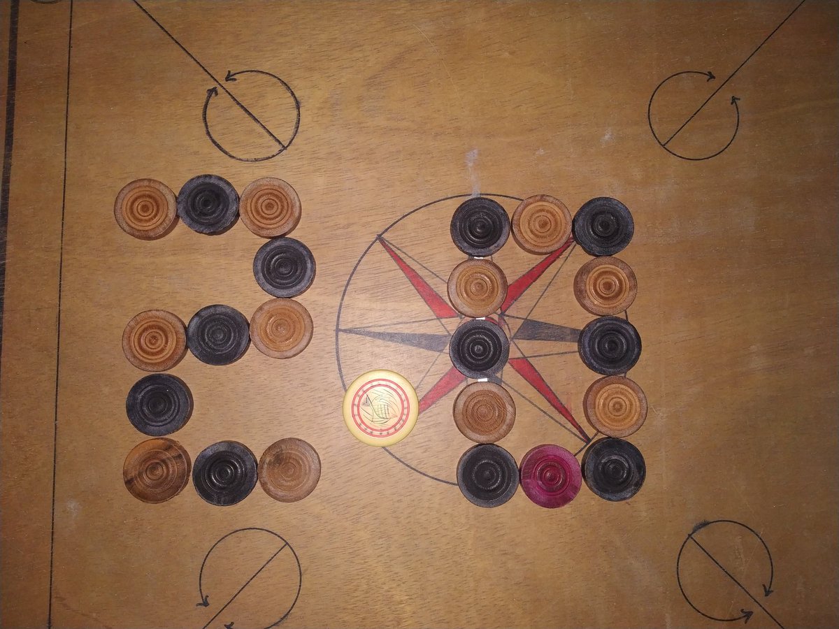 Hamzah_Bhuta's tweet photo. #2Point0Challenge
Carrom board
@2Point0movie @shankarshanmugh @akshaykumar @rajinikanth @LycaProductions @iamAmyJackson
#2Point0
#2Point0FromNov29 https://t.co/ie4gsUJPTk