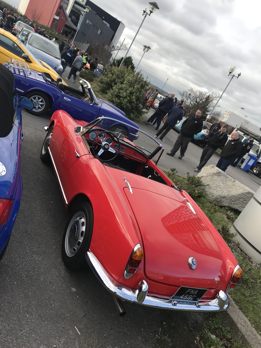 StephenJohansen's tweet image. Spent the morning  at Cars and Coffee in Liverpool catching up with friends and checking out some fab cars #Alfaromeo #alfa #classicalfa #carsofinstagram #CarsAndCoffee