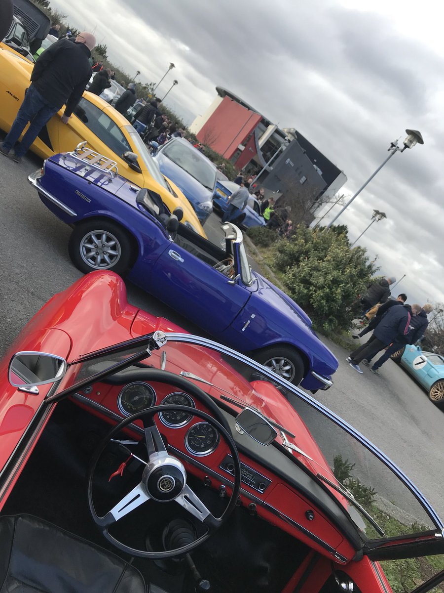 StephenJohansen's tweet image. Spent the morning  at Cars and Coffee in Liverpool catching up with friends and checking out some fab cars #Alfaromeo #alfa #classicalfa #carsofinstagram #CarsAndCoffee