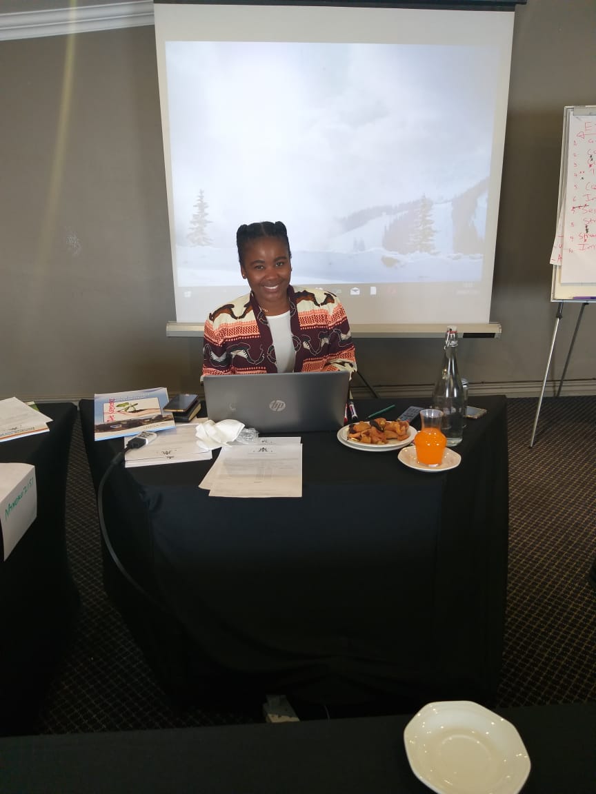 marcialebambo's tweet photo. Thoroughly enjoyed facilitating EMDP for this group of public servants.
#DrMash #DrFacilitator #GodofWonders #Chapter2018 https://t.co/qIZHEbexKZ