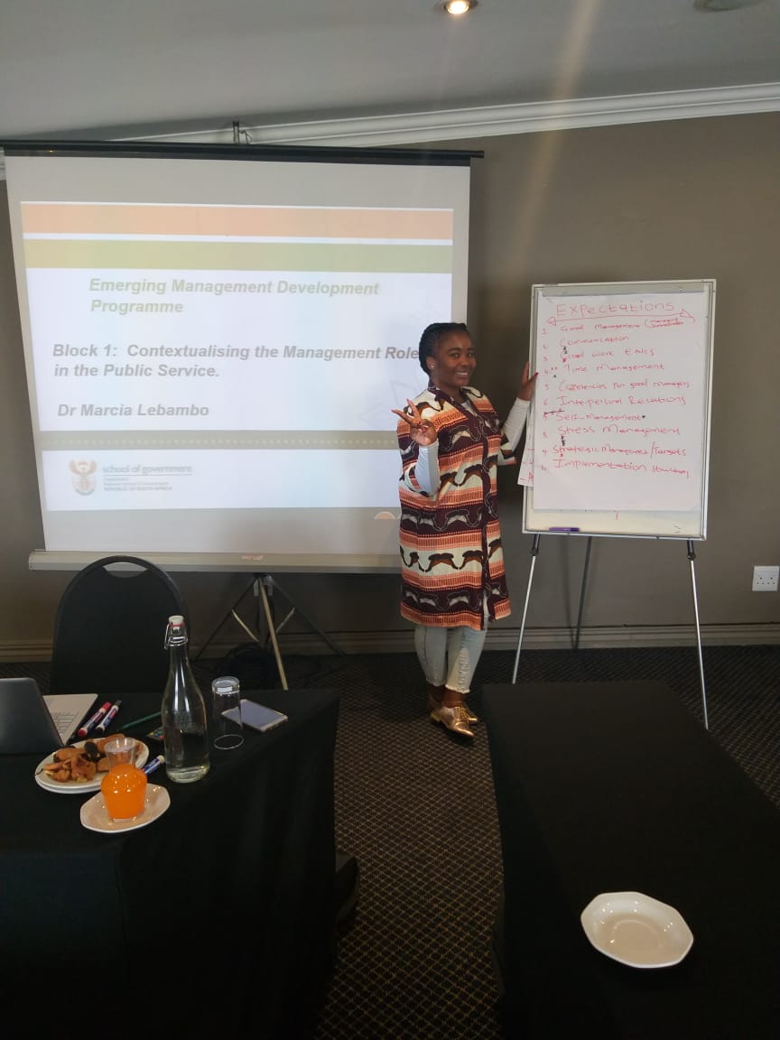 marcialebambo's tweet photo. Thoroughly enjoyed facilitating EMDP for this group of public servants.
#DrMash #DrFacilitator #GodofWonders #Chapter2018 https://t.co/qIZHEbexKZ