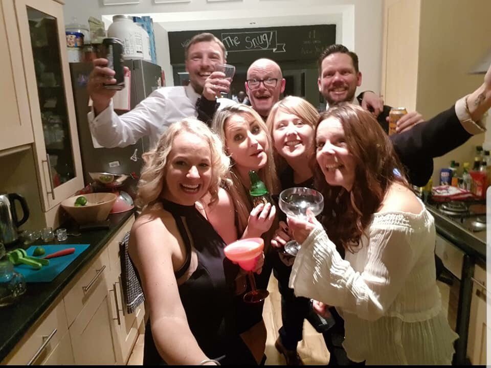 vegascurts's tweet photo. Pre Cocktails is always the best way to start before a night out #Winterball #CocktailO’clock https://t.co/McZK3SCZv4