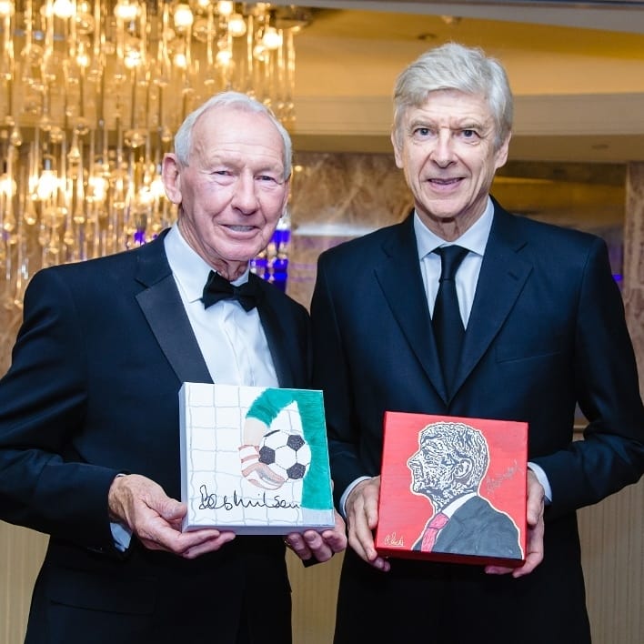 ArtBy_Charlie's tweet photo. 6 hours 45 mins left to bid on mh painting of Arsène Wenger. Hand signed by the man himself... GO! 🔴⚪👍🏻 https://t.co/QHSjnkBU21 
#StarsOnCanvas 
@Arsenal
@hughwizzy @AFSCLondon @MrArsenicTM @ArsenalFC_fl @clockend_talk @idriselba @IanWright0 @Stuart_PhotoAFC @GoonerFanzine https://t.co/nQD5MHPXrR