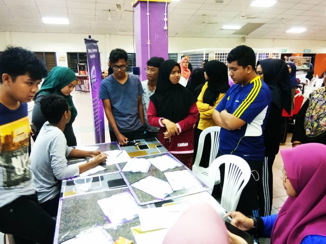 uitmt_tribunal's tweet photo. [LIVE UPDATE]

ROAD TOUR TKM 😎 
Venue : Cafe Kolej Redang
Time : 8.30 - 10.45 p.m

MERIT PROVIDED ❗️ https://t.co/SPhI6TYWbM