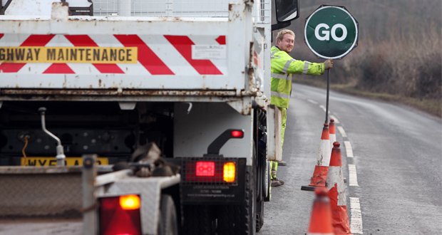 StaffordshireCC's tweet photo. Remember - the roadworks by the Shell garage at New Road #Uttoxeter will be reinstated after 9.30am tomorrow morning. More details at https://t.co/o4GiKxLbp8 https://t.co/qZ5bGLKI69