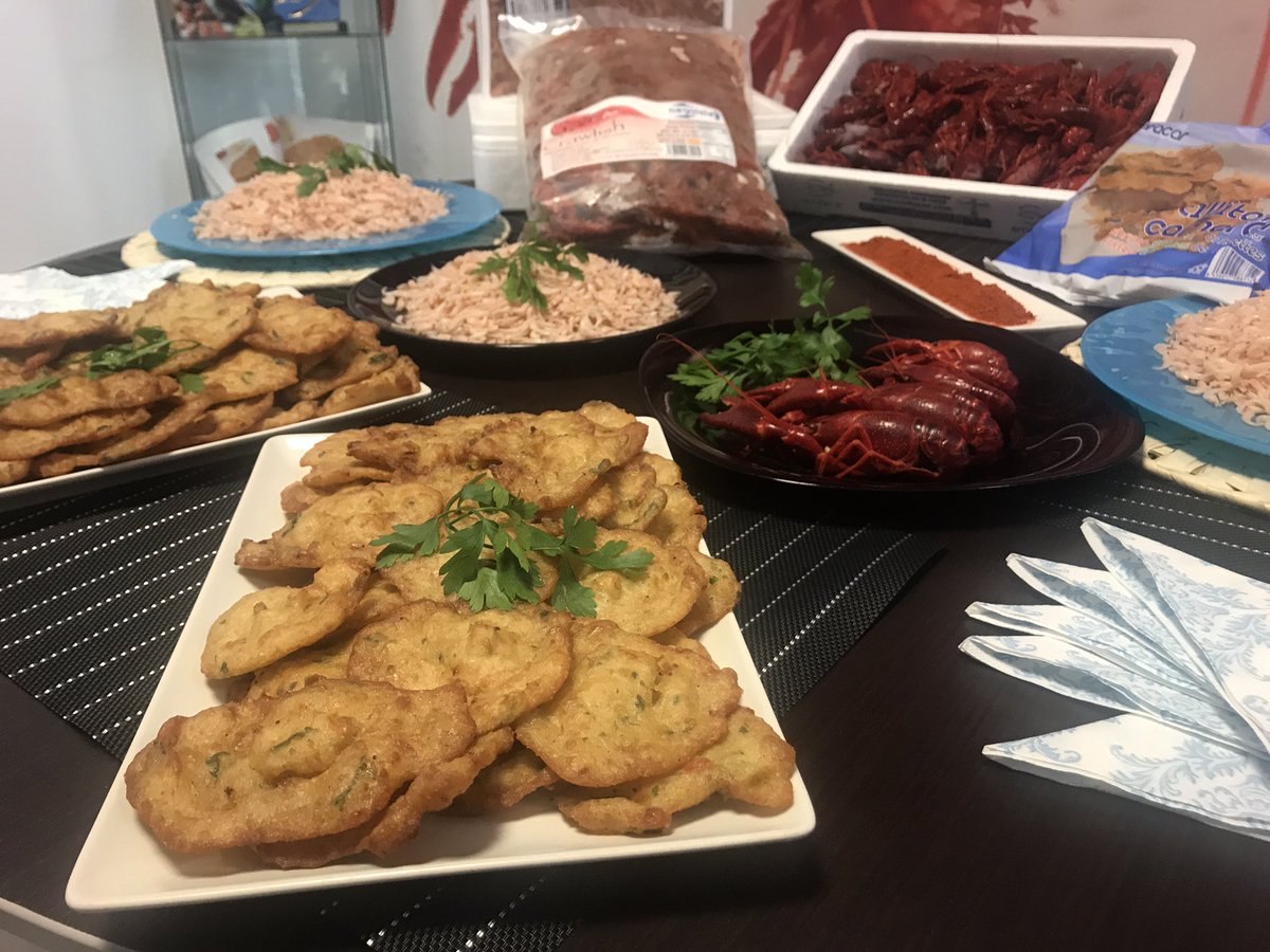 Interesante explicación del proceso de las tortillas de camarones #IslaMayor  #AunahoraESevilla  <a href="/AytodeIslaMayor/">Ayto de Isla Mayor</a> @arrozua <a href="/bodegassalado/">Bodegas Salado</a> <a href="/RedGuadalinfo/">Vuela Guadalinfo</a> <a href="/Cruzcampo/">Cruzcampo #ConMuchoAcento</a>