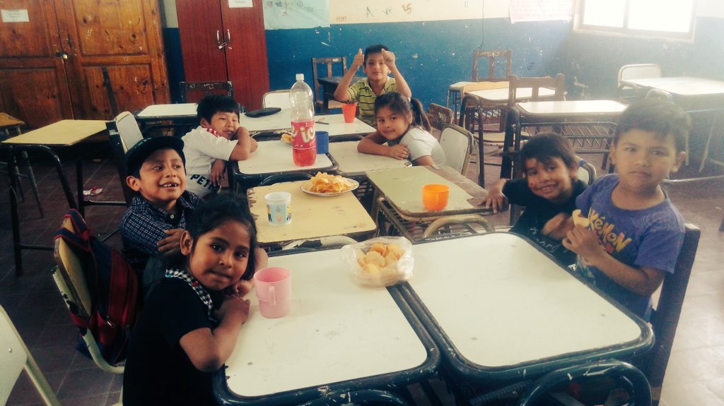 Paoguay2's tweet photo. Ultimo dia de clases, los voy a extrañar mis pequeños!! 
#MSEenaccion 
@Jorgelina_07 @fguillesaavedra @YanilMarisol @patriciapinasco @EAEjercitoArg @ https://t.co/t1C0FLJhGb