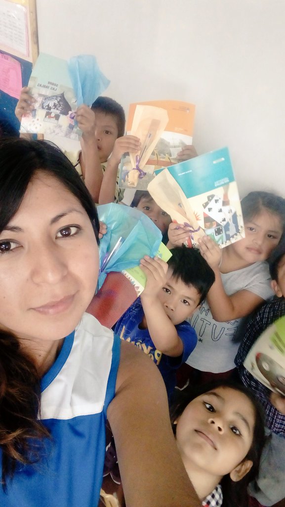 Paoguay2's tweet photo. Ultimo dia de clases, los voy a extrañar mis pequeños!! 
#MSEenaccion 
@Jorgelina_07 @fguillesaavedra @YanilMarisol @patriciapinasco @EAEjercitoArg @ https://t.co/t1C0FLJhGb