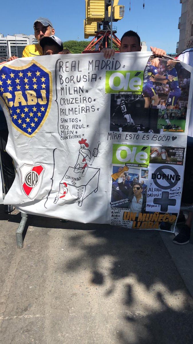 PlanetaBoca's tweet photo. Nunca caminarán solos 💙💛💙 https://t.co/cz0KDAg4Og