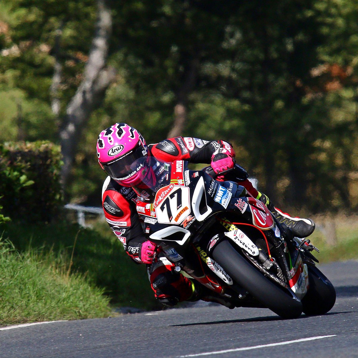 Arai Helmets UK tweet media