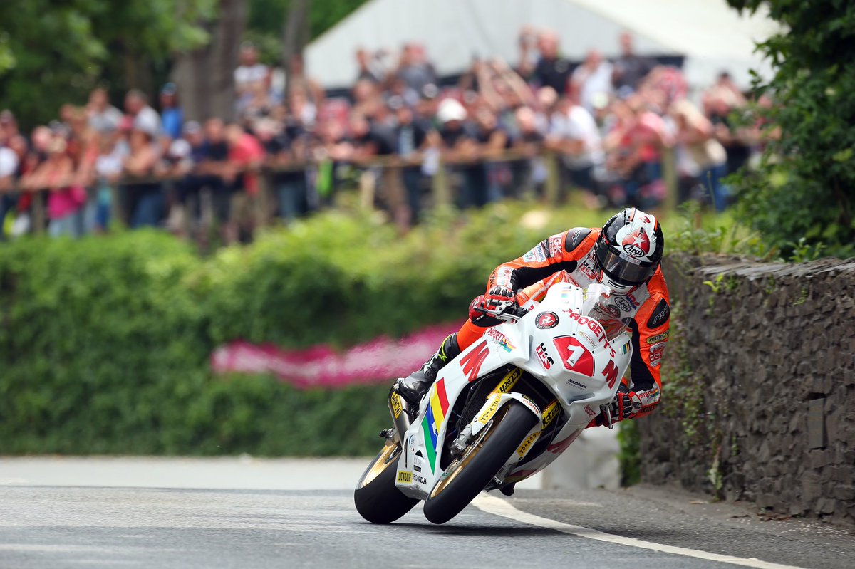 Arai Helmets UK tweet media