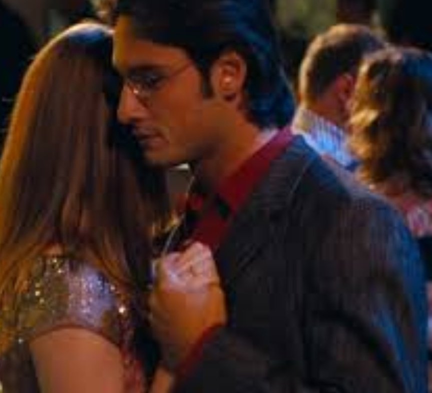 lottyburns's tweet photo. Rewatching Love Actually and i'm still angry about Laura Linney not sleeping with Carl (the most beautiful man of all time) and Emma Thompson's trash husband buying the office trollop a heart necklace! Oh, and the Martine McCutcheon tree trunk thighs joke. I've a lot of feelings! https://t.co/18lKaPMryo