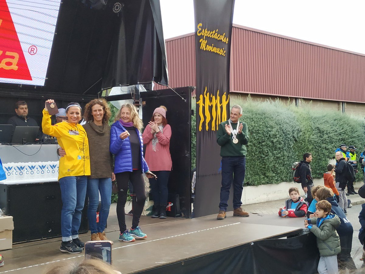 Hoy hemos estado acompañando en la carrera <a href="/APUpablougarte/">APU Pablo Ugarte</a> Cerro Marmota. 

Hemos tenido podium, pero lo importante era apoyar una gran causa como es luchar contra el cancer infantil.