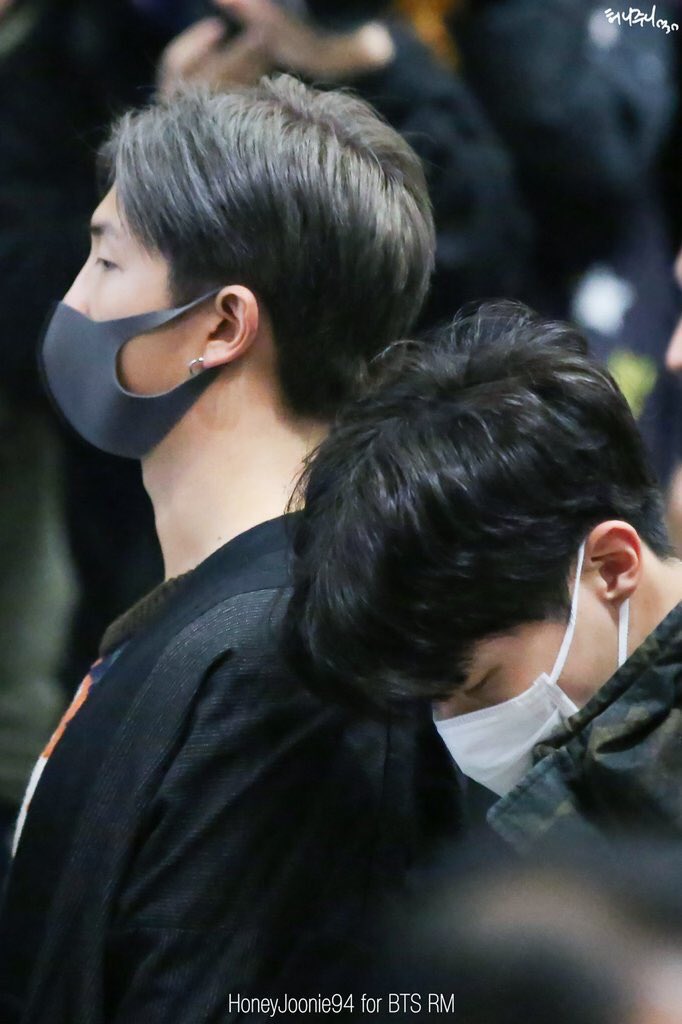 joonshoba's tweet photo. these fansite pics,,, not all heroes wear capes https://t.co/9f4G9Okp4j