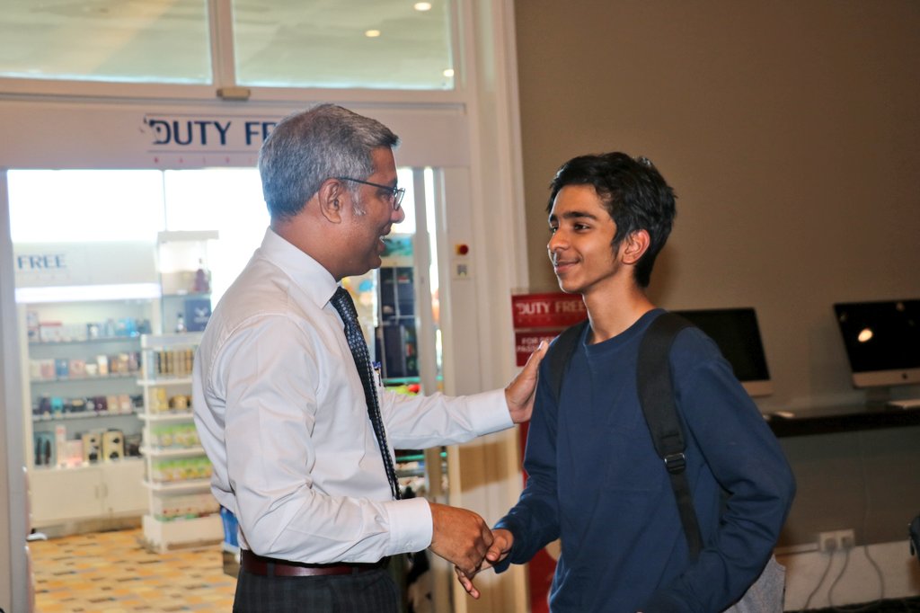 MoEdumv's tweet photo. Team @EducationMV welcomes the maldivian students who took part in The World Scholar's Cup held in @Yale University, US.  Our students scored big in the event. Congratulations 👏 
@aisthly https://t.co/3tHwDHpABg