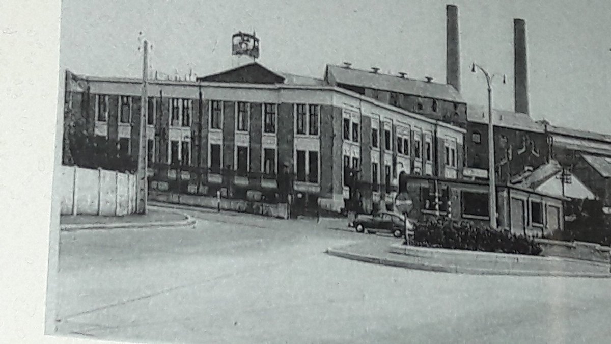 luc_geens's tweet photo. @TienseSuiker main building in the past https://t.co/96dcb3ipPa