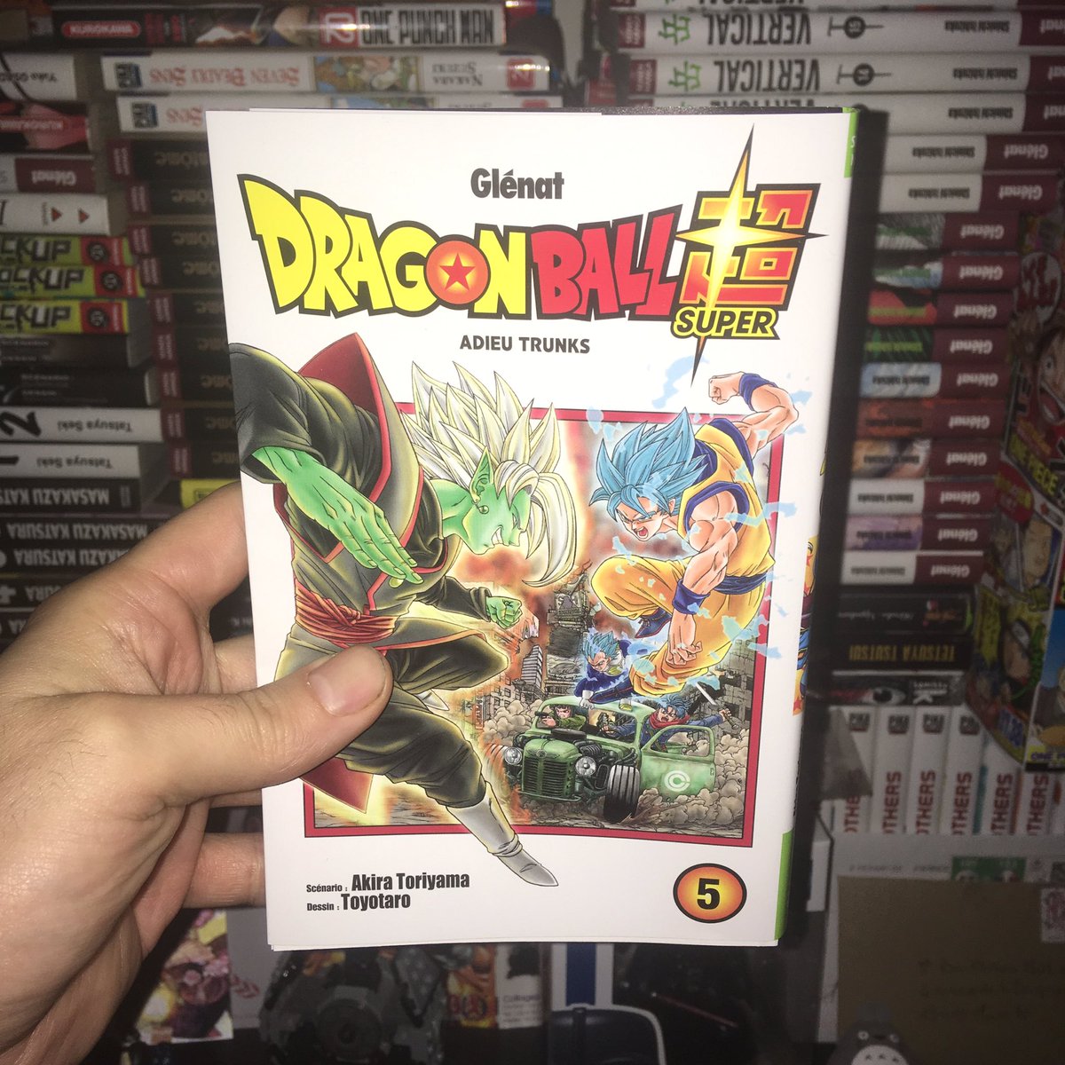 DezainMag's tweet photo. #DimancheLecture avec #DragonBallSuper T.5 le combat contre #SanGokuBlack et a sont sommet les combats sont magnifiquement bien dessinés ! Le rythmes ne perds pas en qualité https://t.co/LX8OJIL0bo