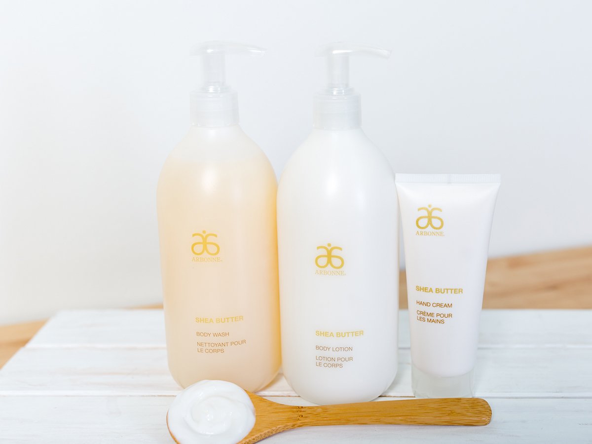UK_Arbonne's tweet photo. Formulated with sustainable shea butter that's harvested with fair trade principles, each product in our Shea Butter collection is made with just the essential ingredients. #SheaButter #Arbonneuk #Skincare #Body #Moisturise #Soothe #Soften #Skin #CoconutOil #VitaminE #JojobaSeed https://t.co/yQRNJ4k1En