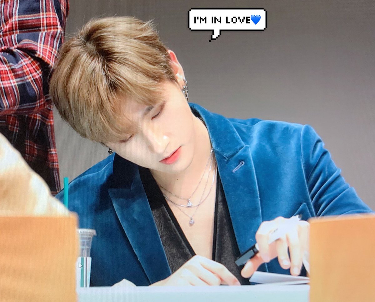 IM0126com's tweet photo. 181125 몬스타엑스 아이엠 - 압구정 팬싸 프리뷰

막방까지 수고 많았댜아💙

@OfficialMonstaX 
#몬스타엑스 #아이엠 #주헌 #MONSTAX #MONSTA_X #IM #JOOHEON #임창균 #창균 #꾸꿍 https://t.co/nzDzbkTYMF