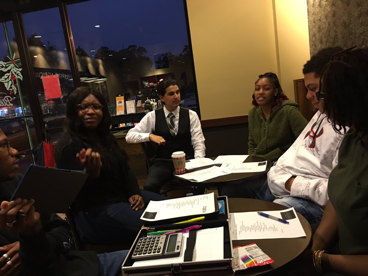 VilleDECA's tweet photo. Productive Officer Meeting @Starbucks yesterday #ReadyForIt day or night...💪🏾 https://t.co/zqbgXuD9eR