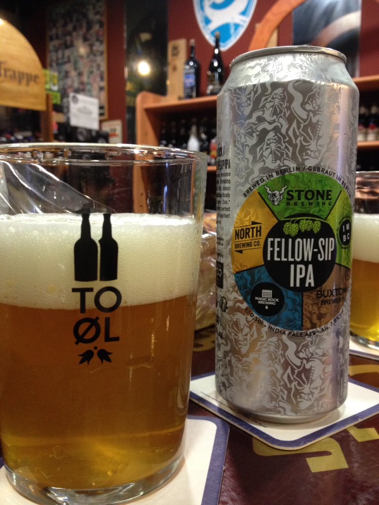 korngan's tweet photo. Aqui os dejo un par de interesantes referencias que podéis encontrar en @QueensBeer muy distintas estas dos cervezas que merece la pena que cateis #CraftBeer #Valladolid https://t.co/oA3cjmjniu