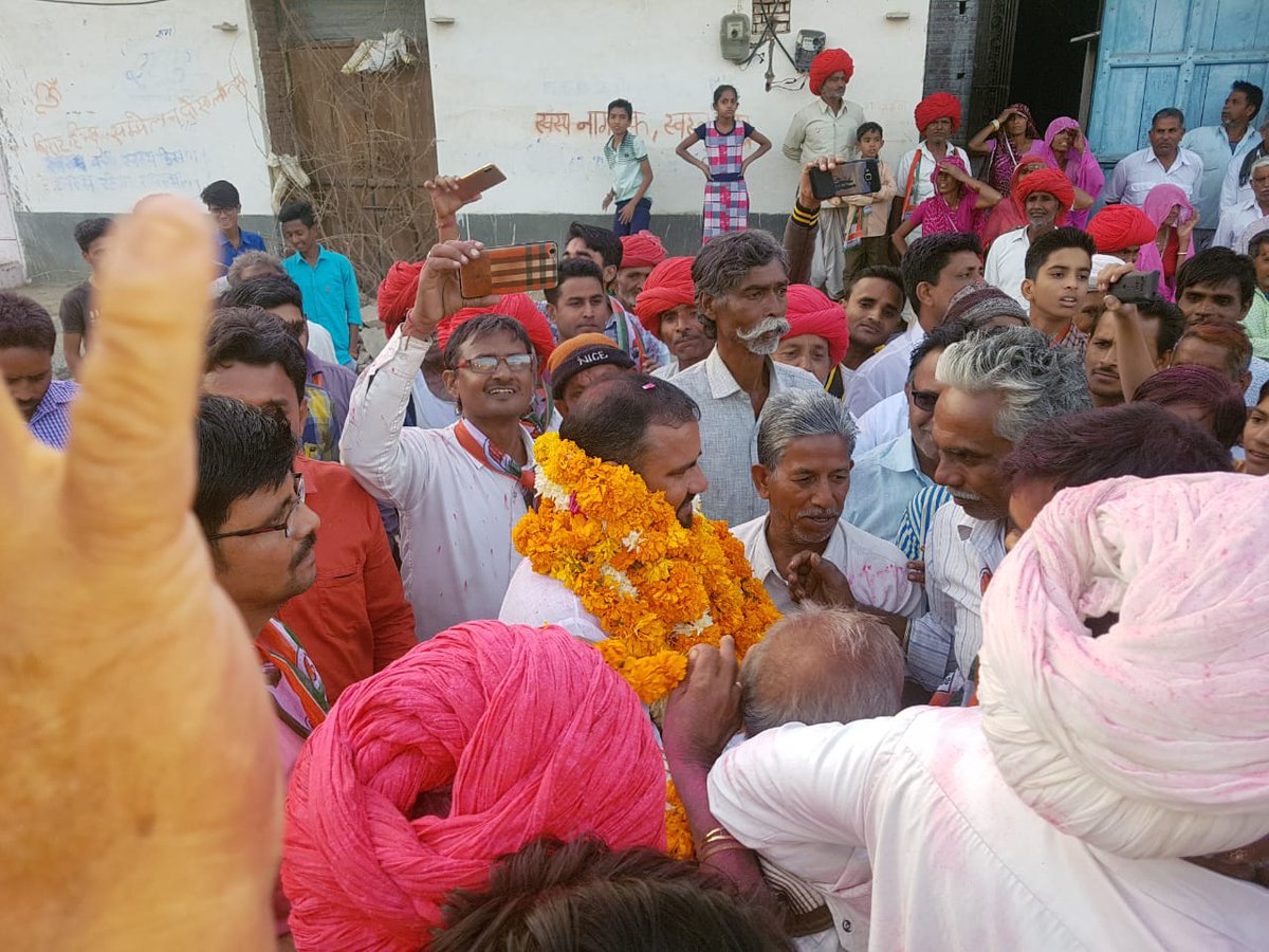 jiva_arya's tweet photo. भारी जन समूह के साथ हमारे नेता श्री जीवाराम जी का अरटवाडा गांव मे  जनसभा के द्वारा  स्वागत  किया https://t.co/j53POhWJLq